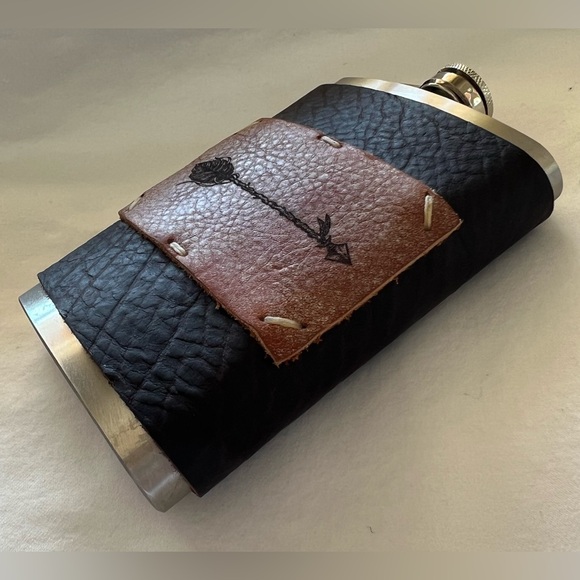Cold Mountain Handcrafted Flask - Picture 2 of 4